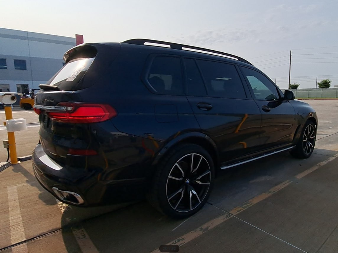 2020 BMW X7 40i