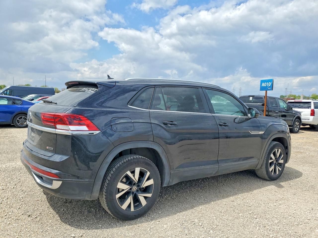 2022 VOLKSWAGEN ATLAS CROSS SPORT SE