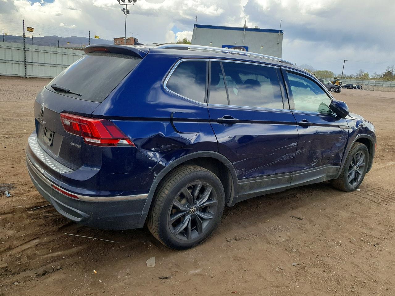 2022 VOLKSWAGEN TIGUAN SE