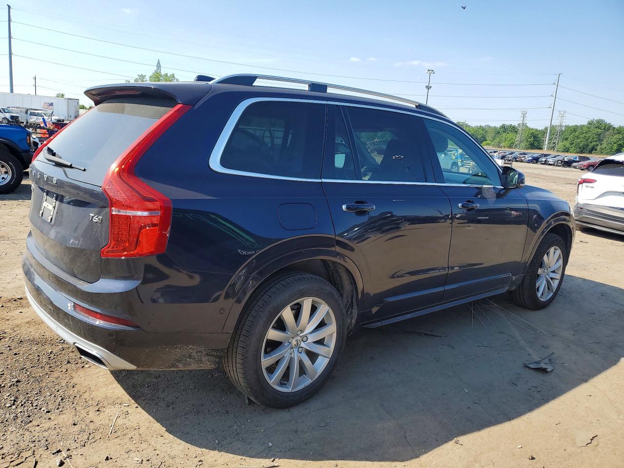 2016 VOLVO XC90 T6