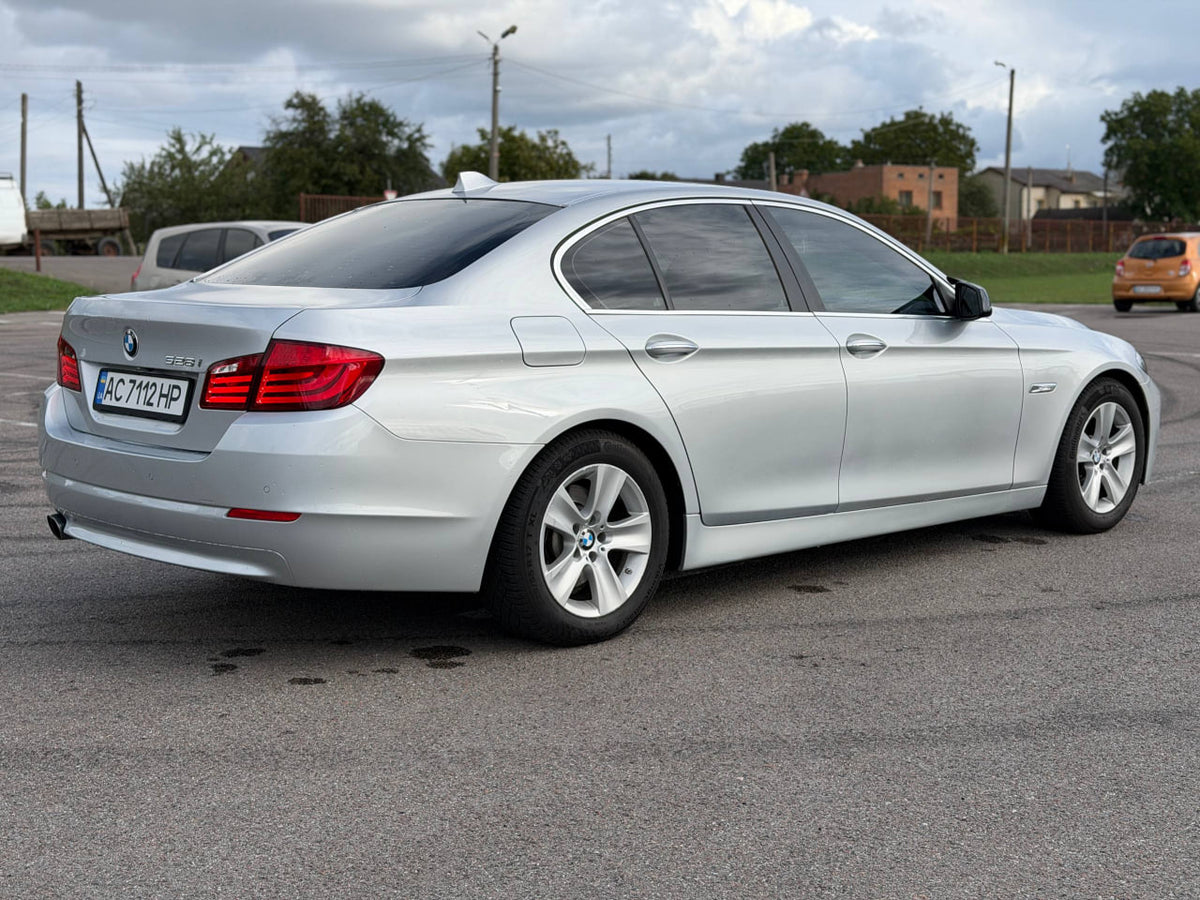2011 BMW 5