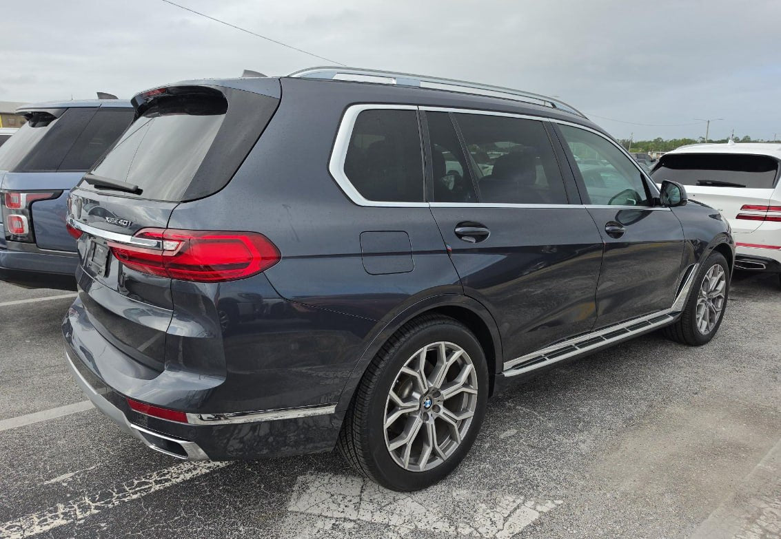 2020 BMW X7 40i