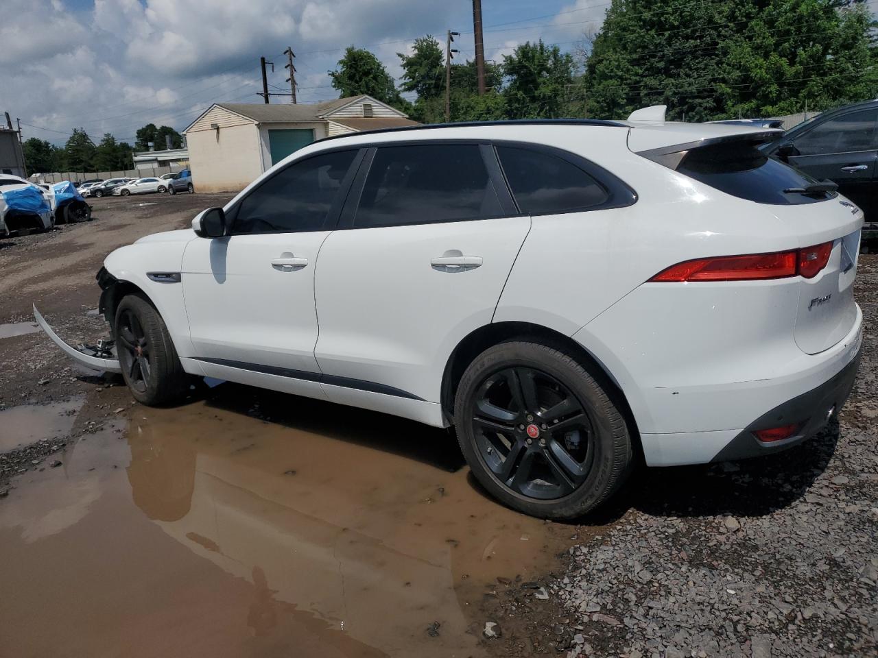 JAGUAR F-PACE R - SPORT