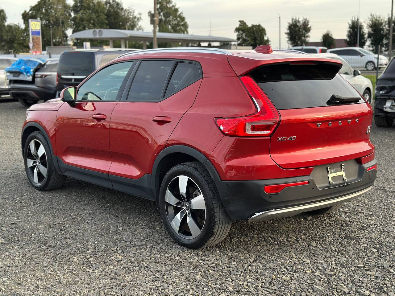 VOLVO XC40 T5 MOMENTUM