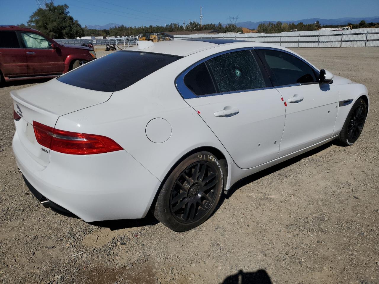 JAGUAR XE