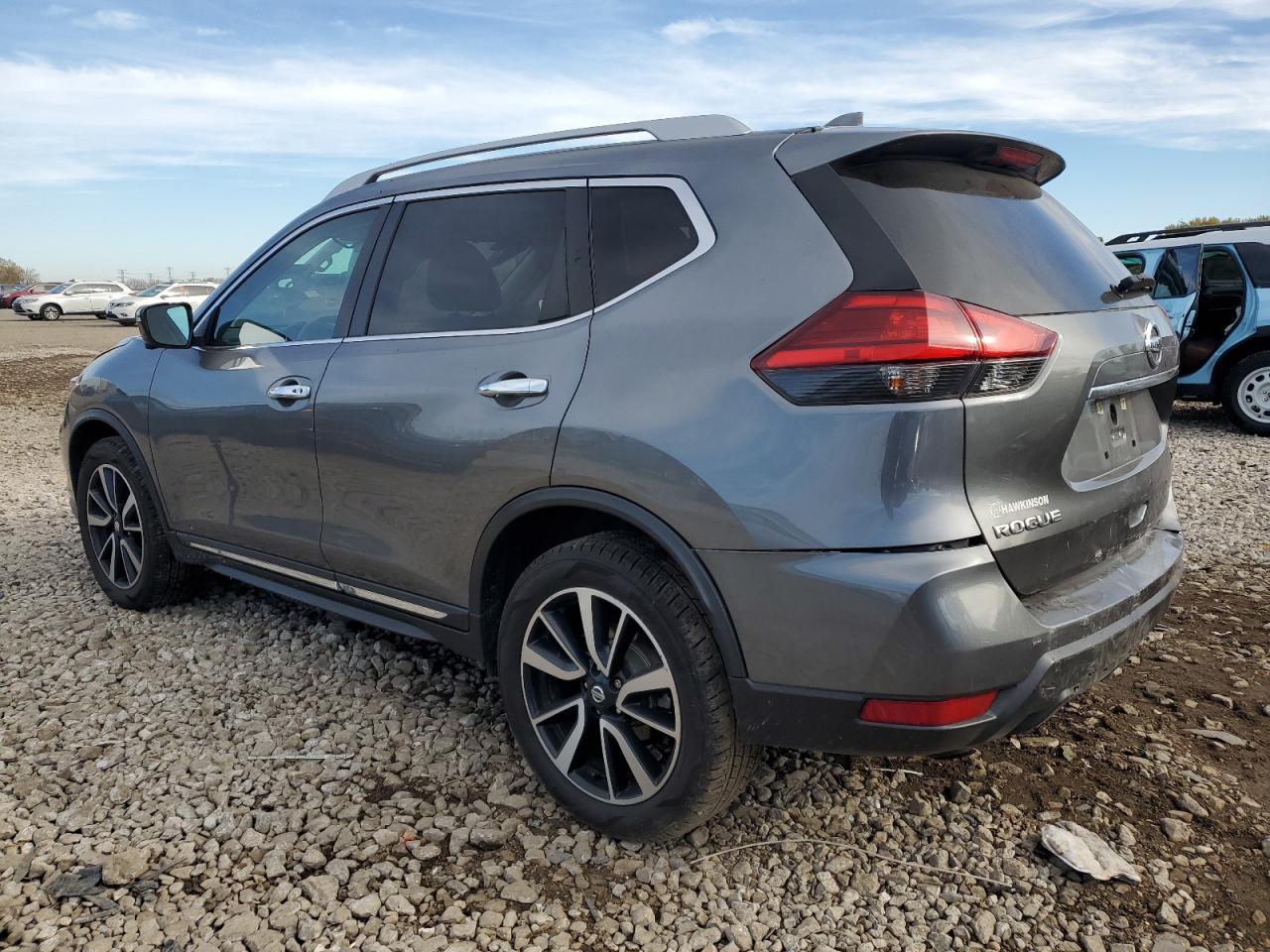 2017 NISSAN ROGUE SL