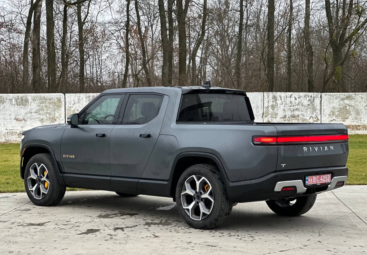 2022 RIVIAN R1T ADVENTURE QUAD MOTOR LARGE
