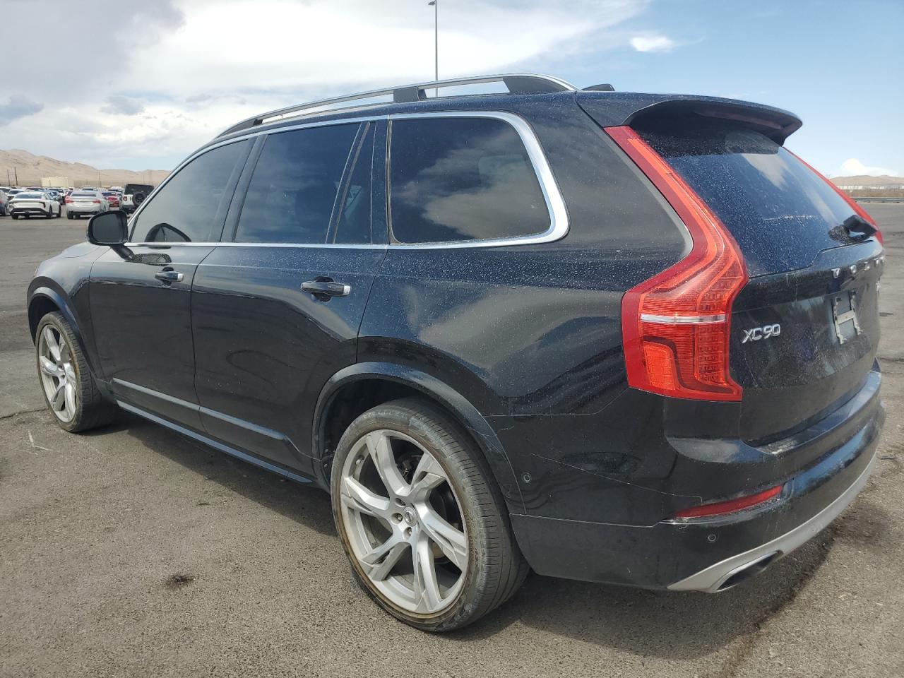 2018 VOLVO XC90 T6