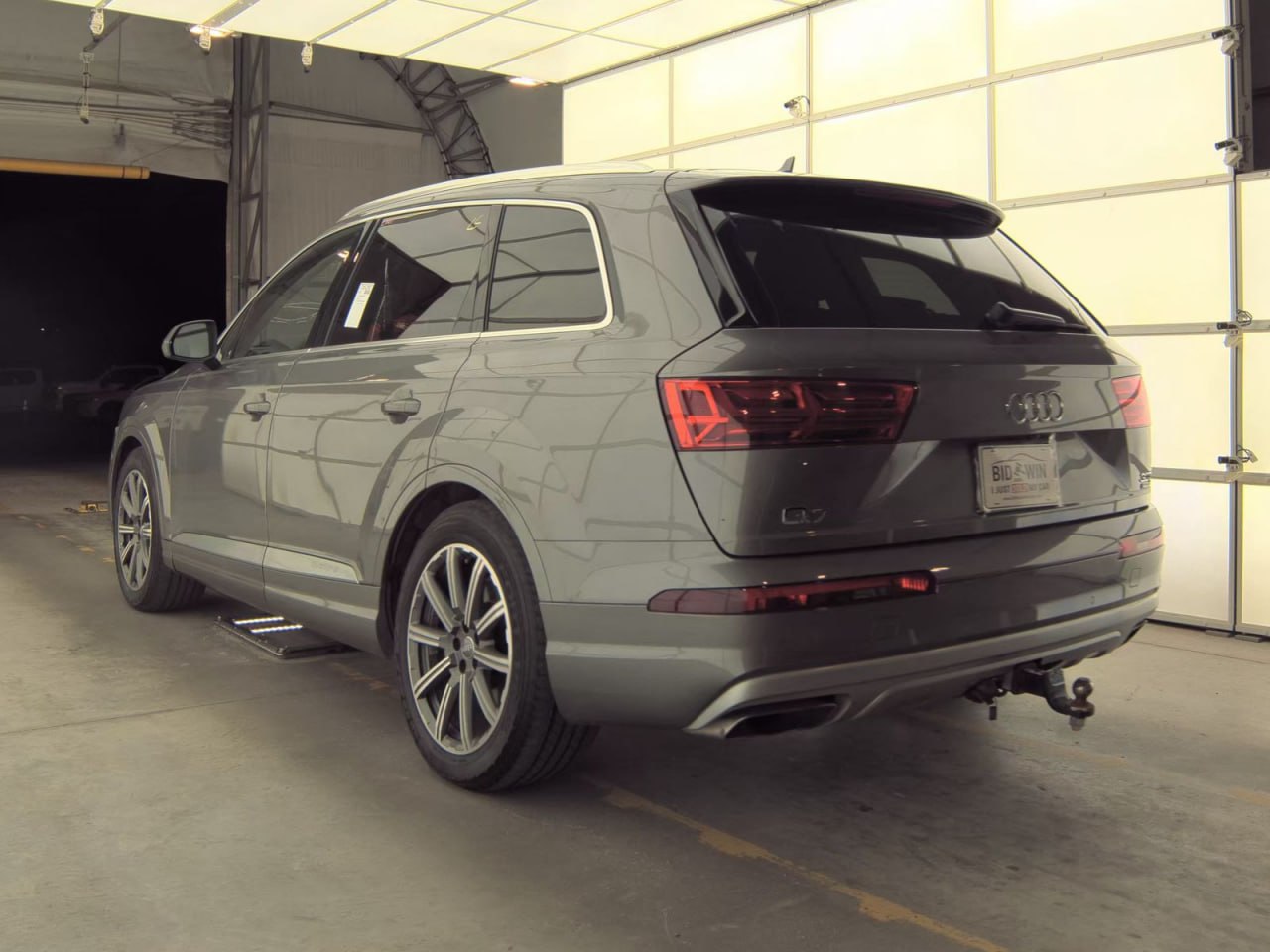 2017  AUDI Q7 PRESTIGE  (ПНЕВМА)