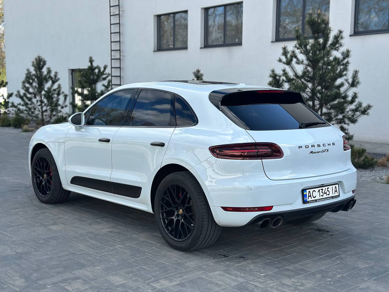 2016 PORSCHE MACAN GTS