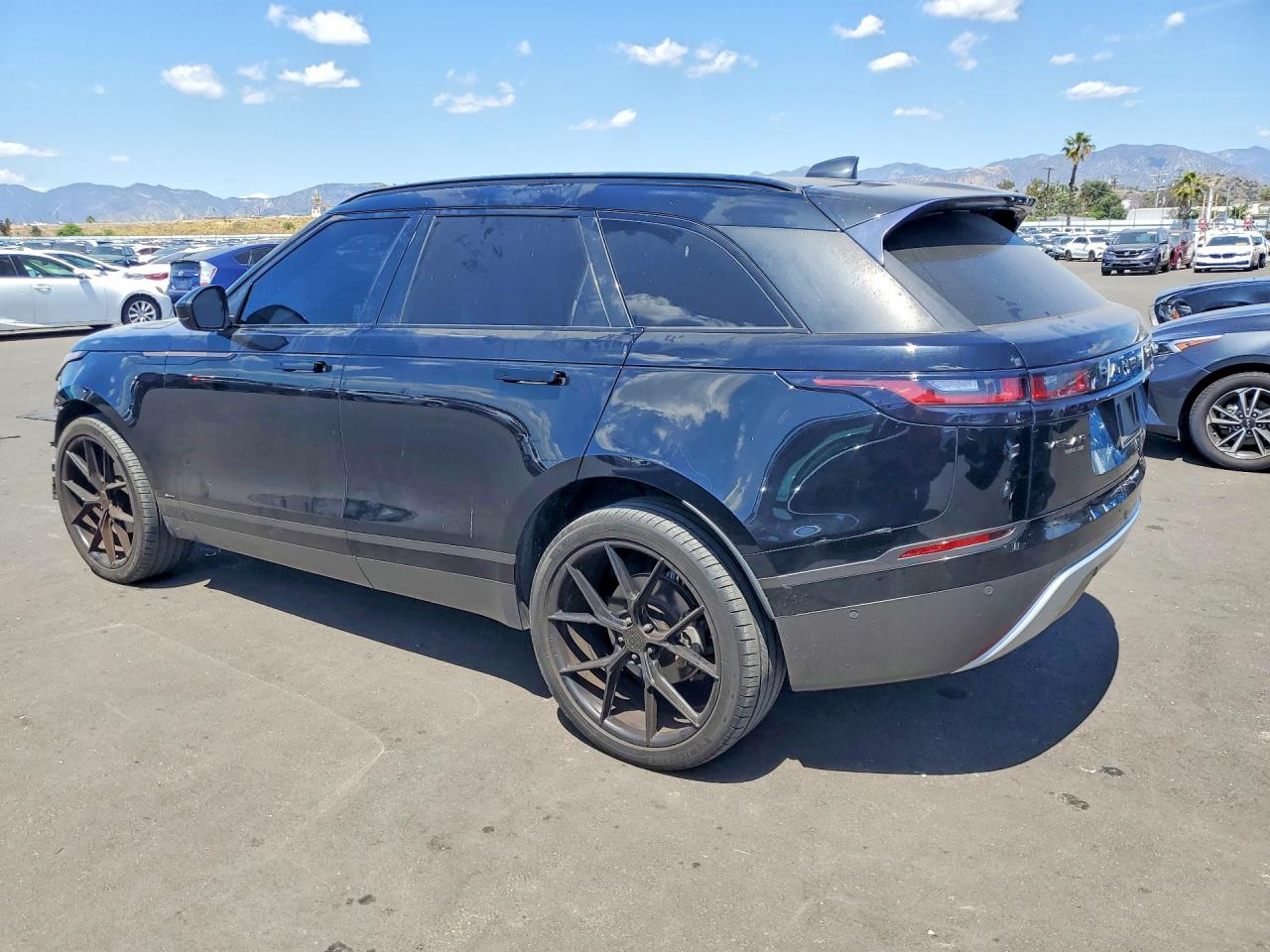 2018 LAND ROVER RANGE ROVER VELAR R-DYNAMIC SE