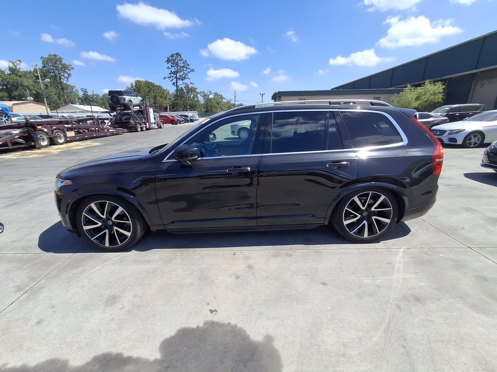 2018 VOLVO XC90 T6 MOMENTUM (ПНЕВМА)