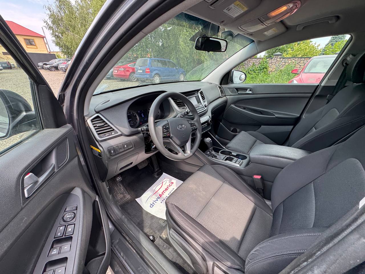 2016 HYUNDAI TUCSON SE