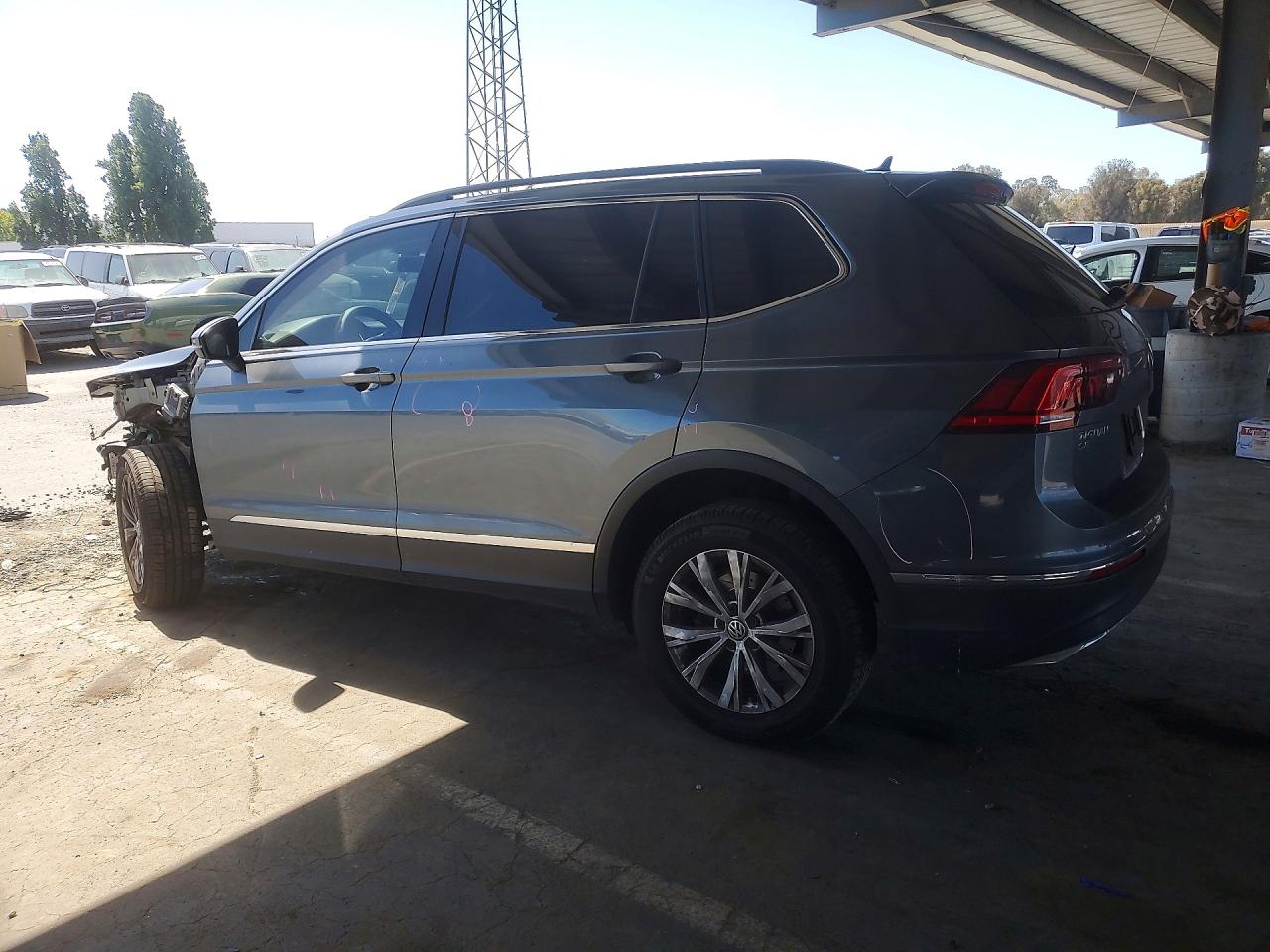 2018 VOLKSWAGEN TIGUAN SE