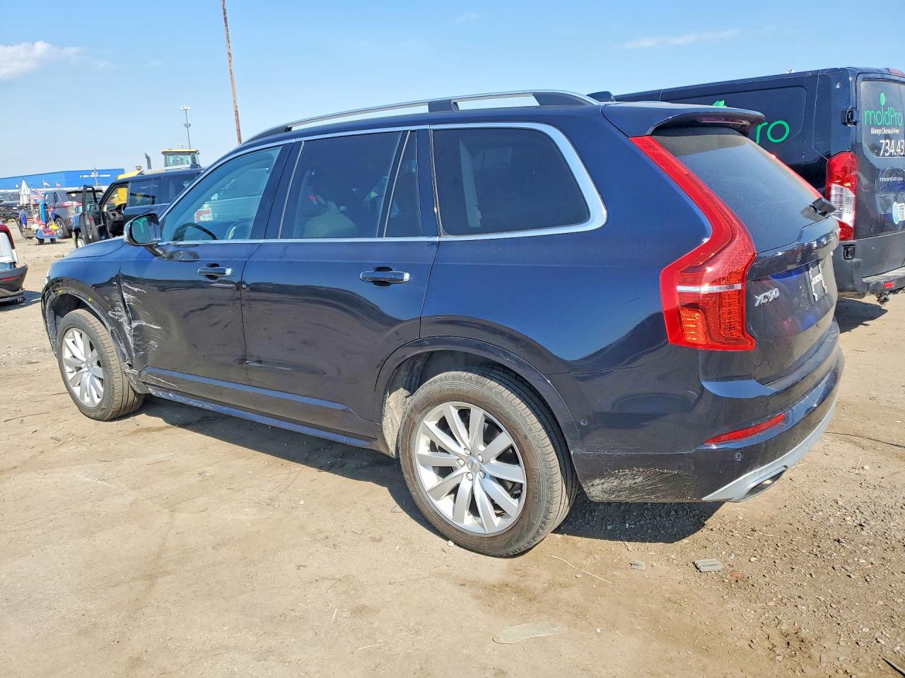 2016 VOLVO XC90 T6