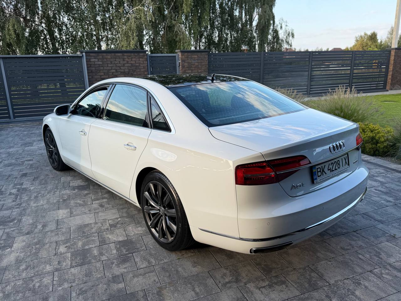 2015 AUDI A8 LONG