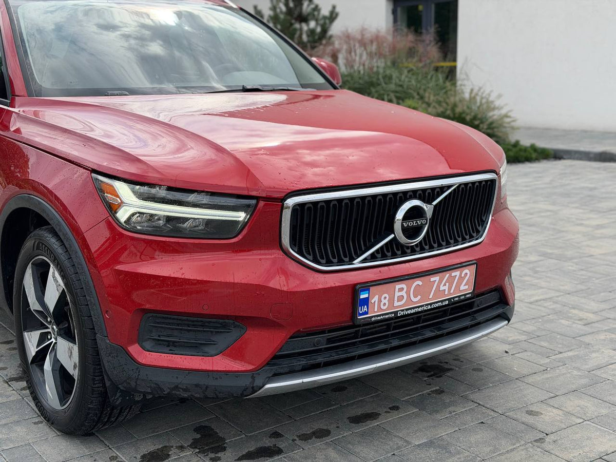 2019 VOLVO XC40 T5 MOMENTUM