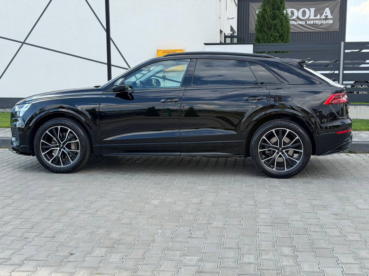 2018 AUDI Q8 (ОФІЦІЙНА)