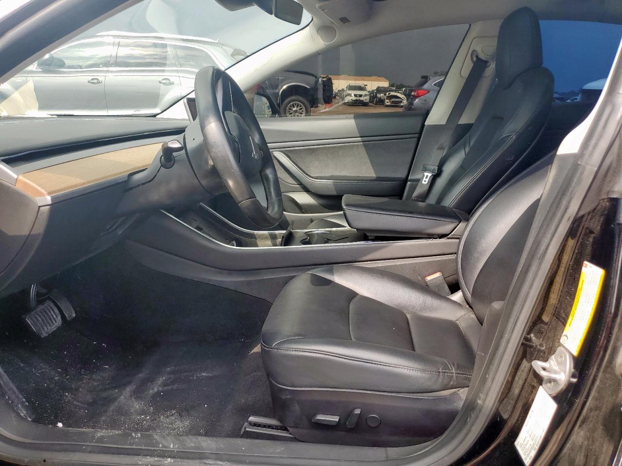 TESLA MODEL 3 LR RWD