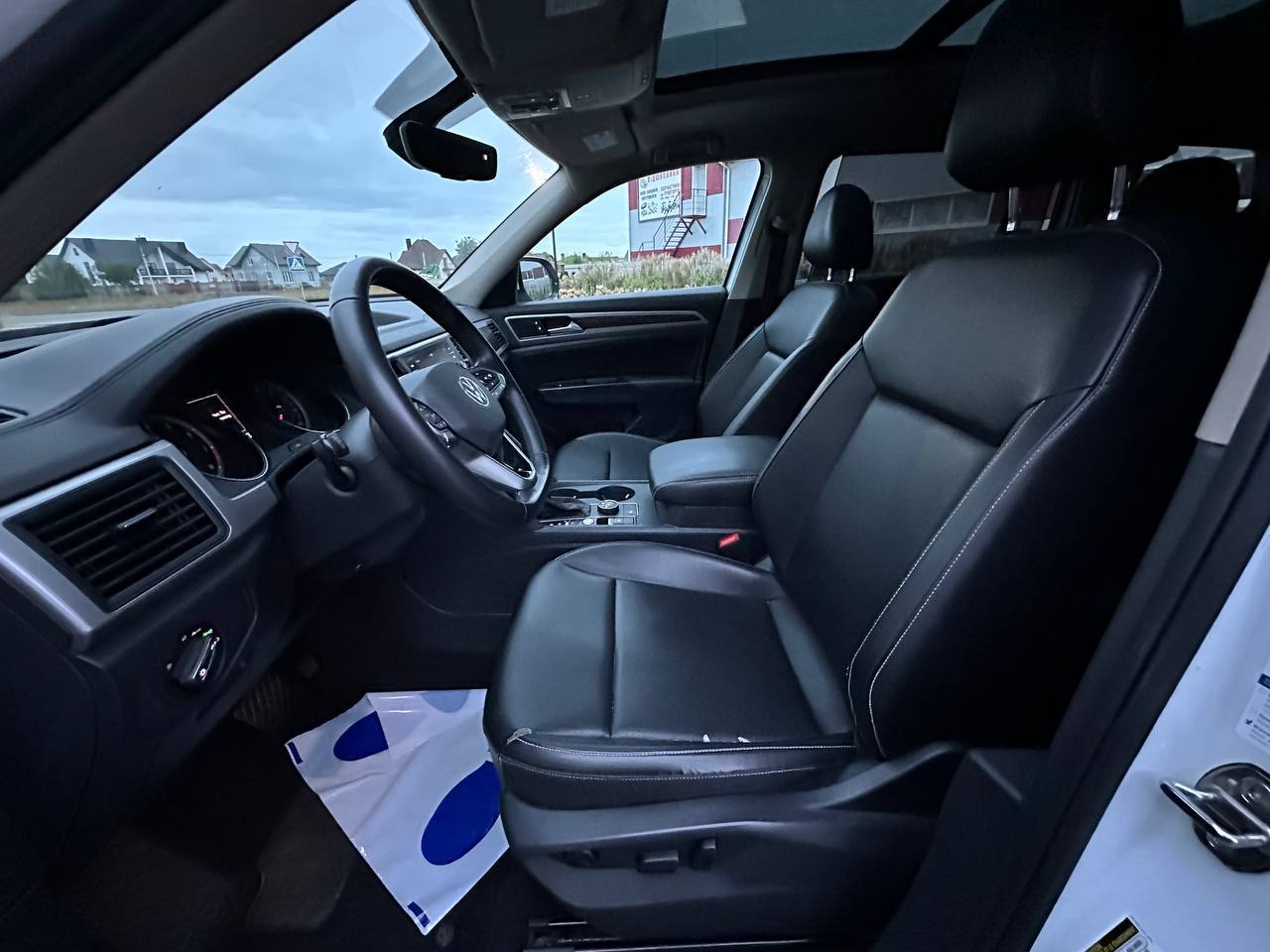 VOLKSWAGEN ATLAS SE
