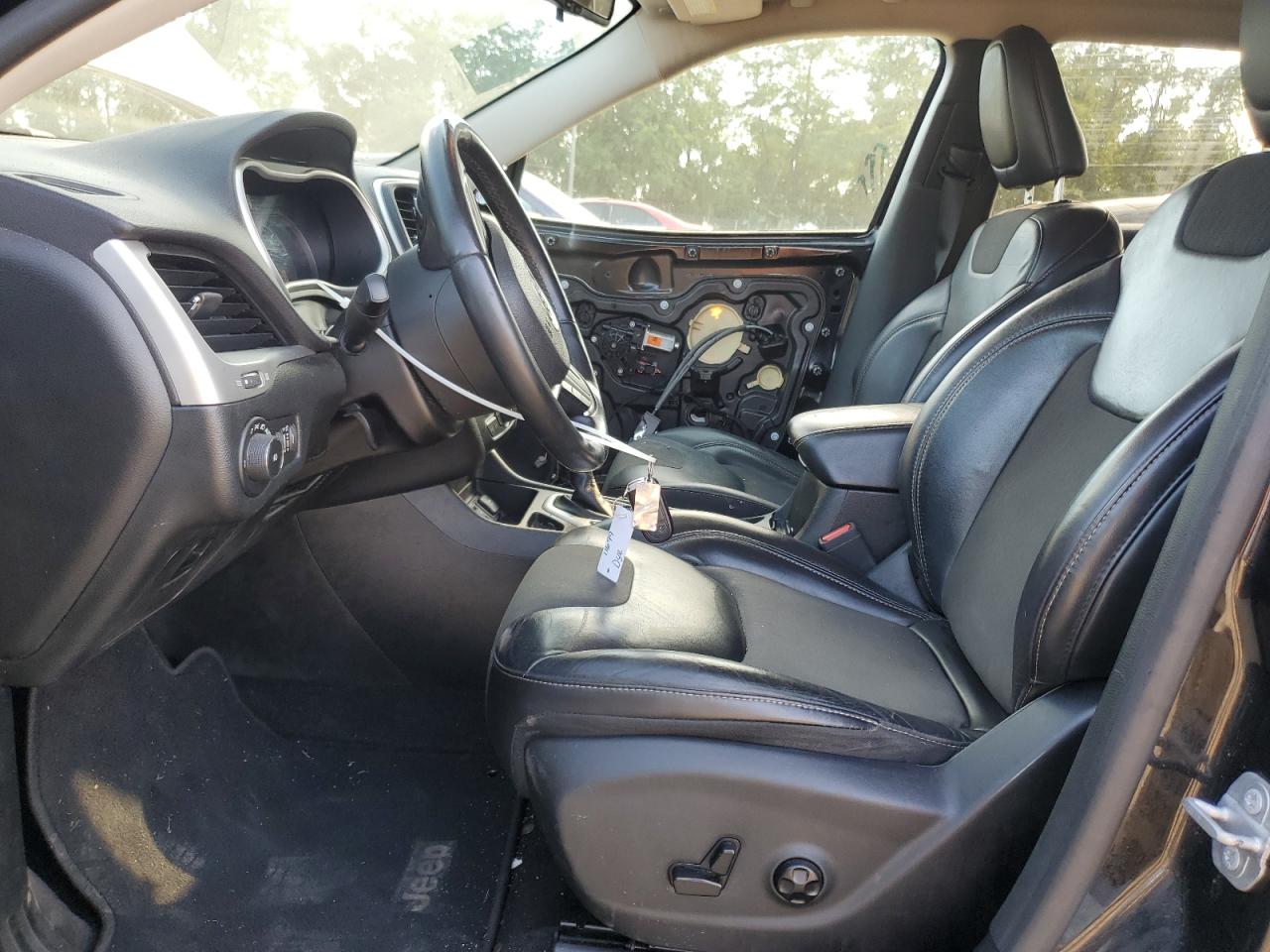 JEEP CHEROKEE LATITUDE PLUS