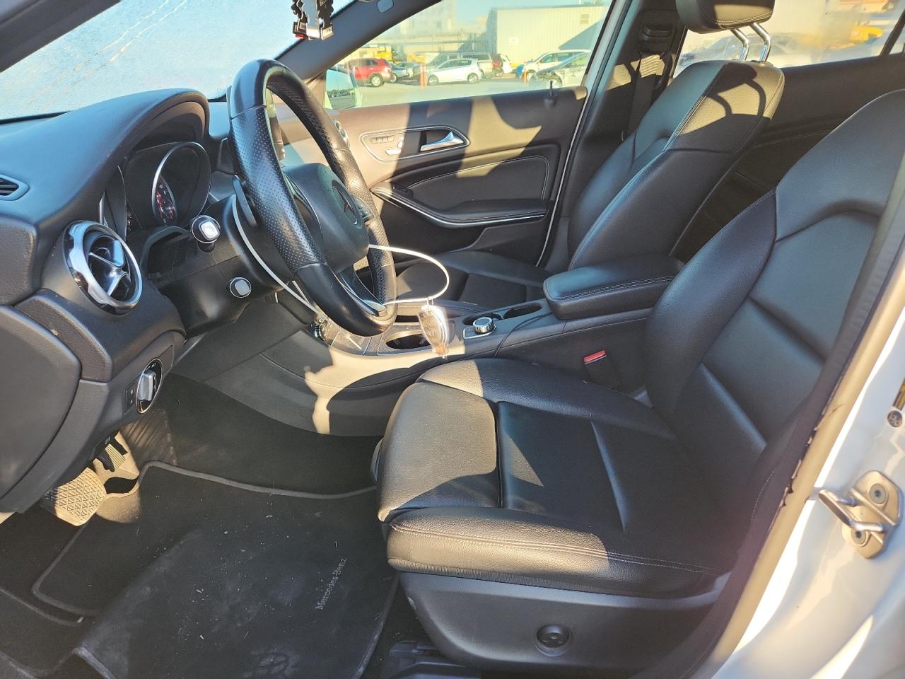 MERCEDES-BENZ GLA 250