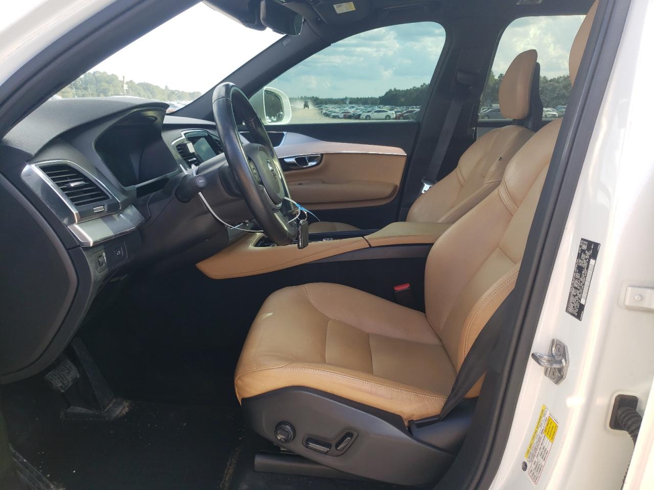 VOLVO XC90 T6 MOMENTUM