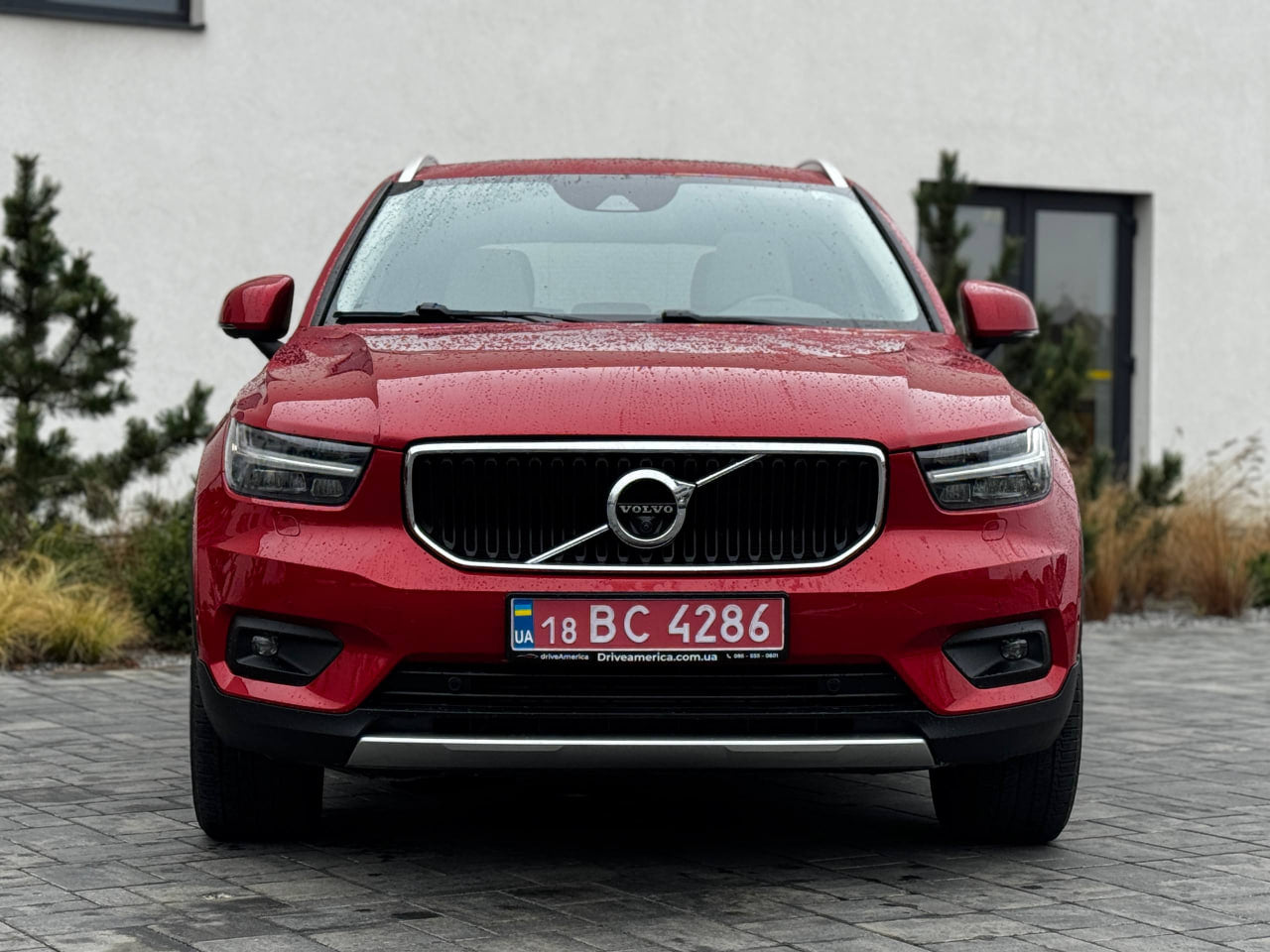 VOLVO XC40 T5 MOMENTUM