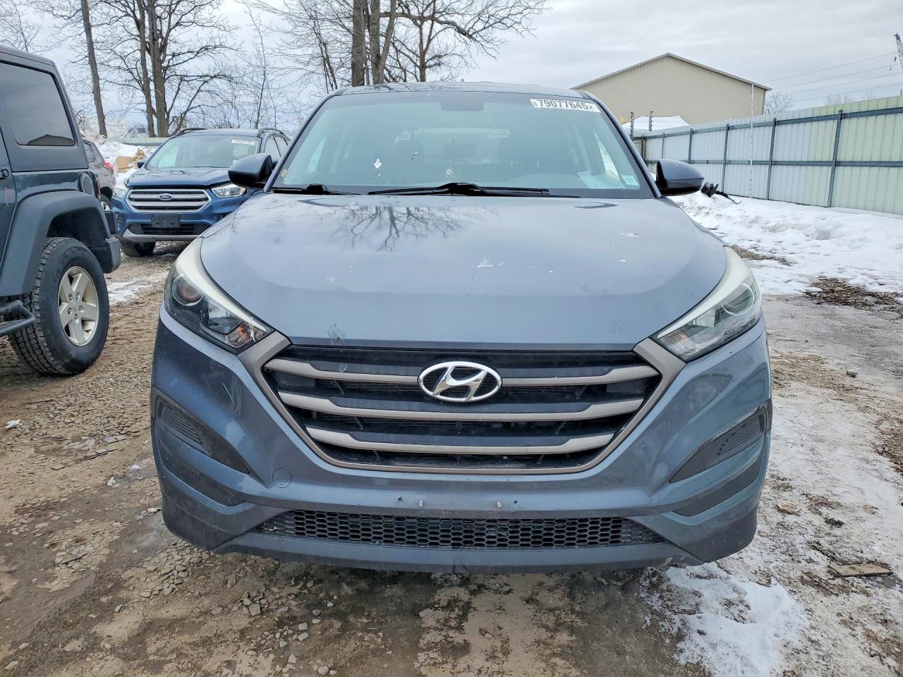 2016 HYUNDAI TUCSON SE