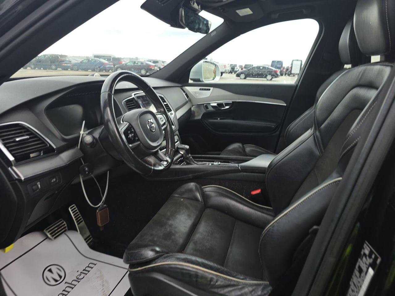 2016 VOLVO XC90 T6 R-DESIGN