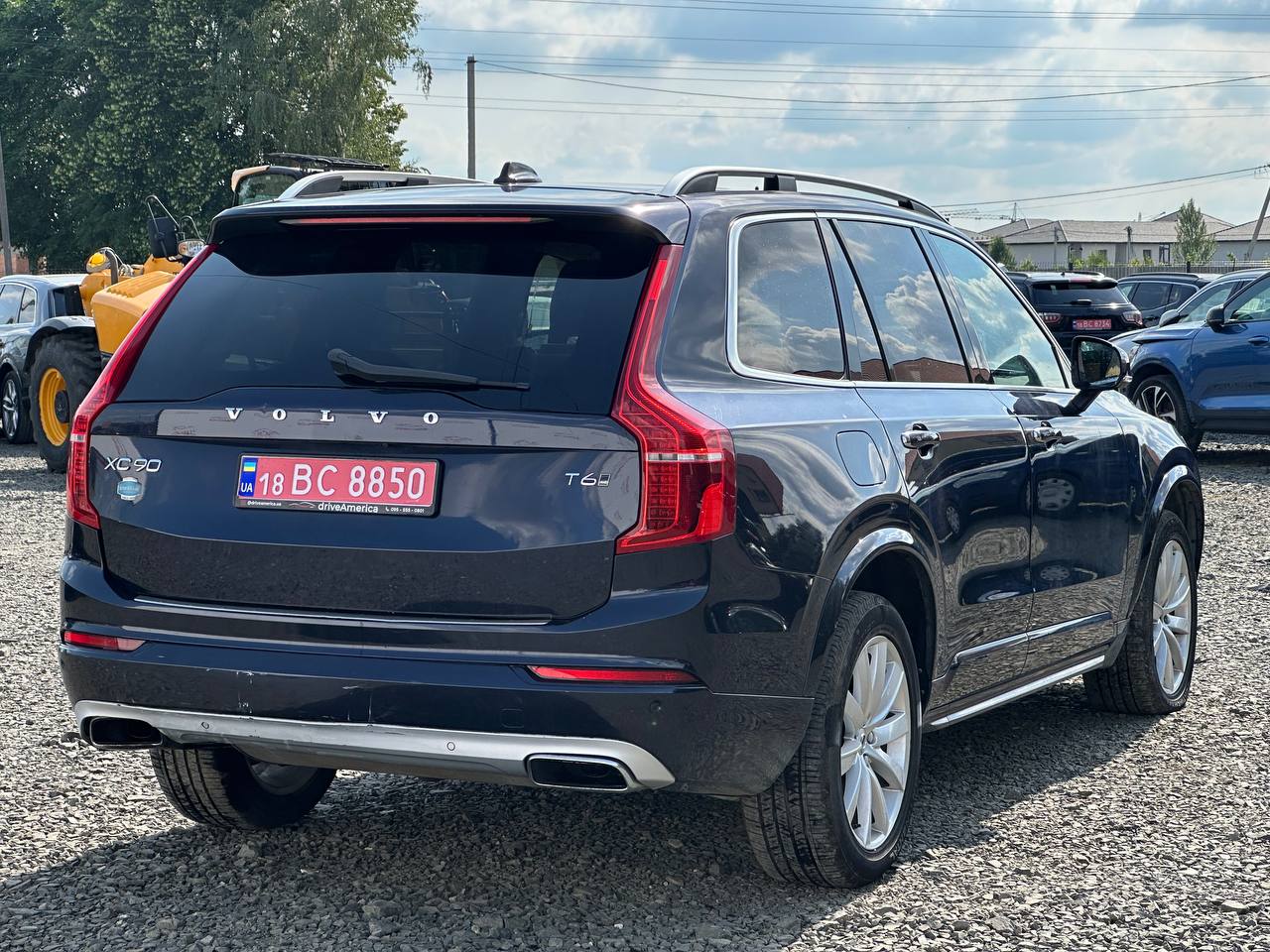 2016 VOLVO XC90 T6 MOMENTUM