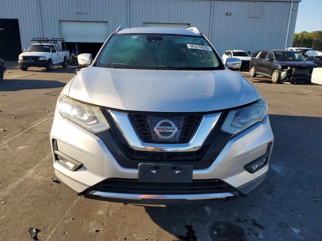 2017 NISSAN ROGUE SL