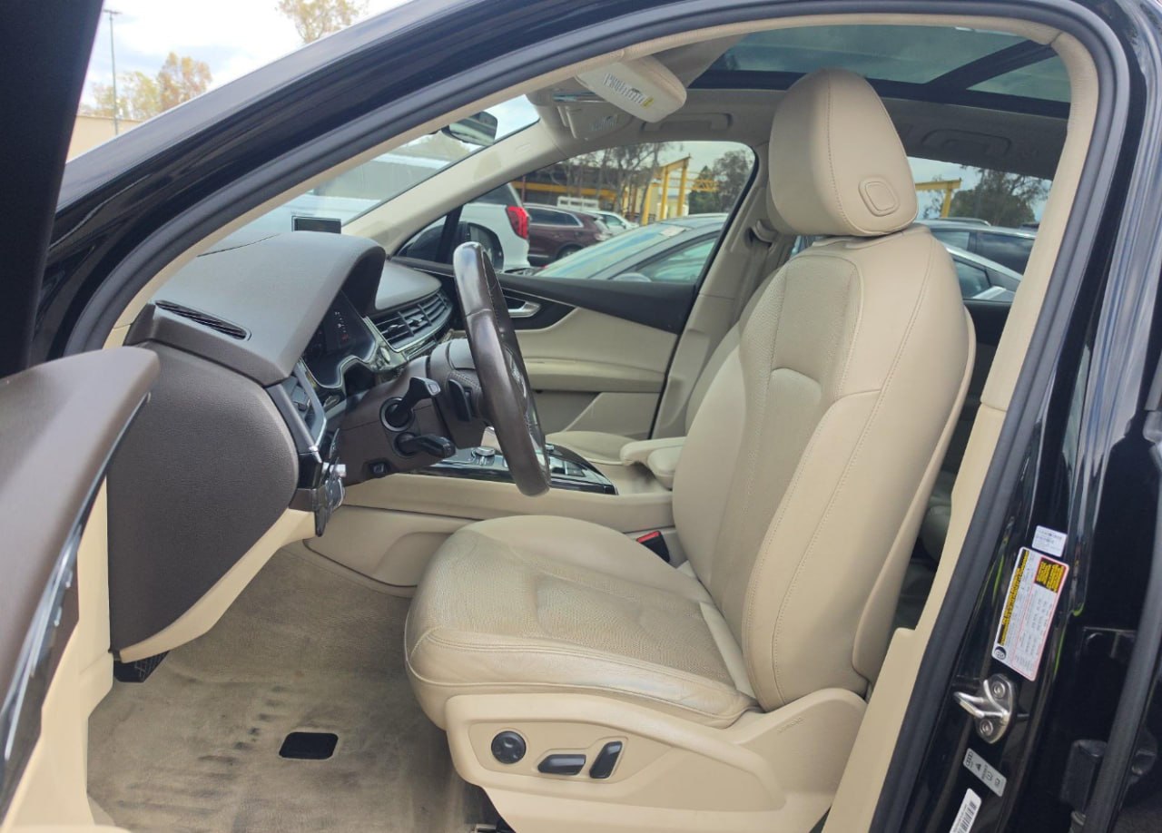 2018 AUDI Q7 PRESTIGE(ПНЕВМА)