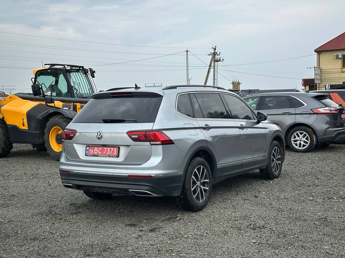 2021 VOLKSWAGEN TIGUAN SE