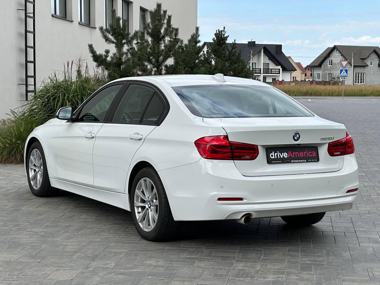 2016 BMW 320I