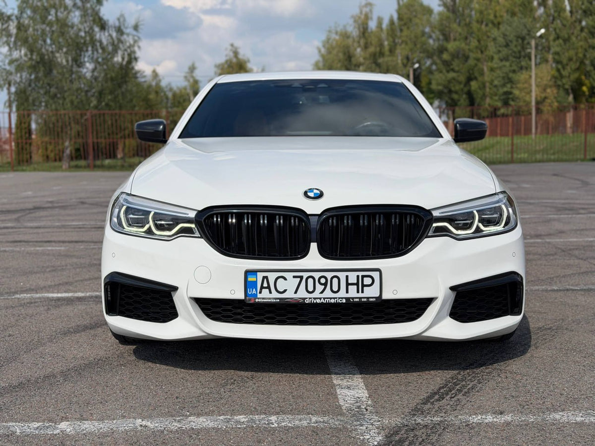 2017 BMW SERIES 5 M550i