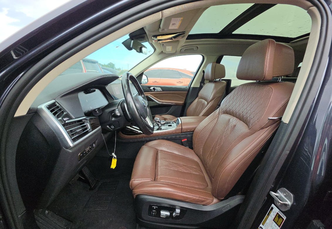 2020 BMW X7 40i