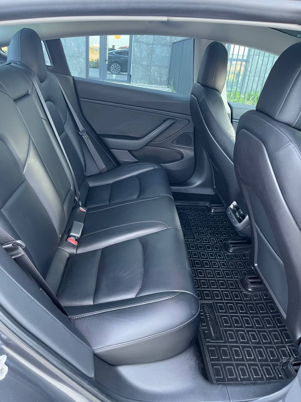 TESLA MODEL 3 Standart Range PLUS