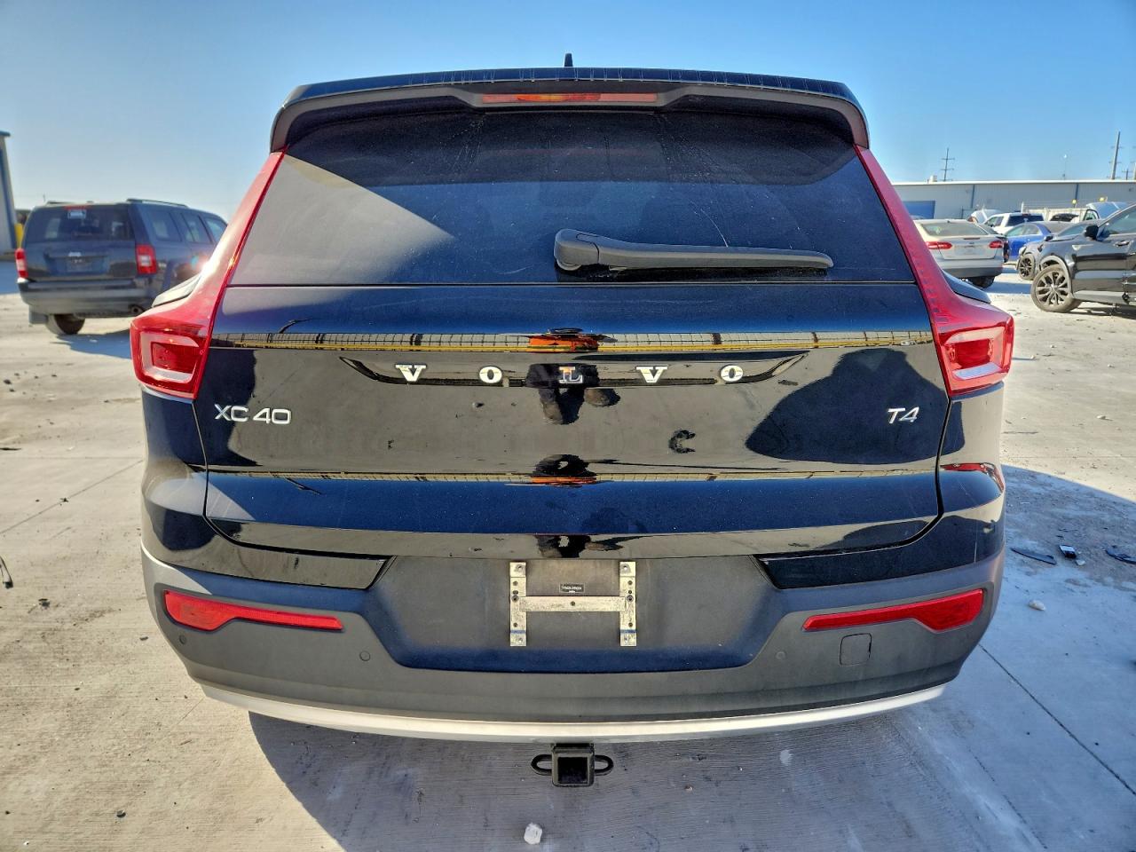 2021 VOLVO XC40 T4 INSCRIPTION