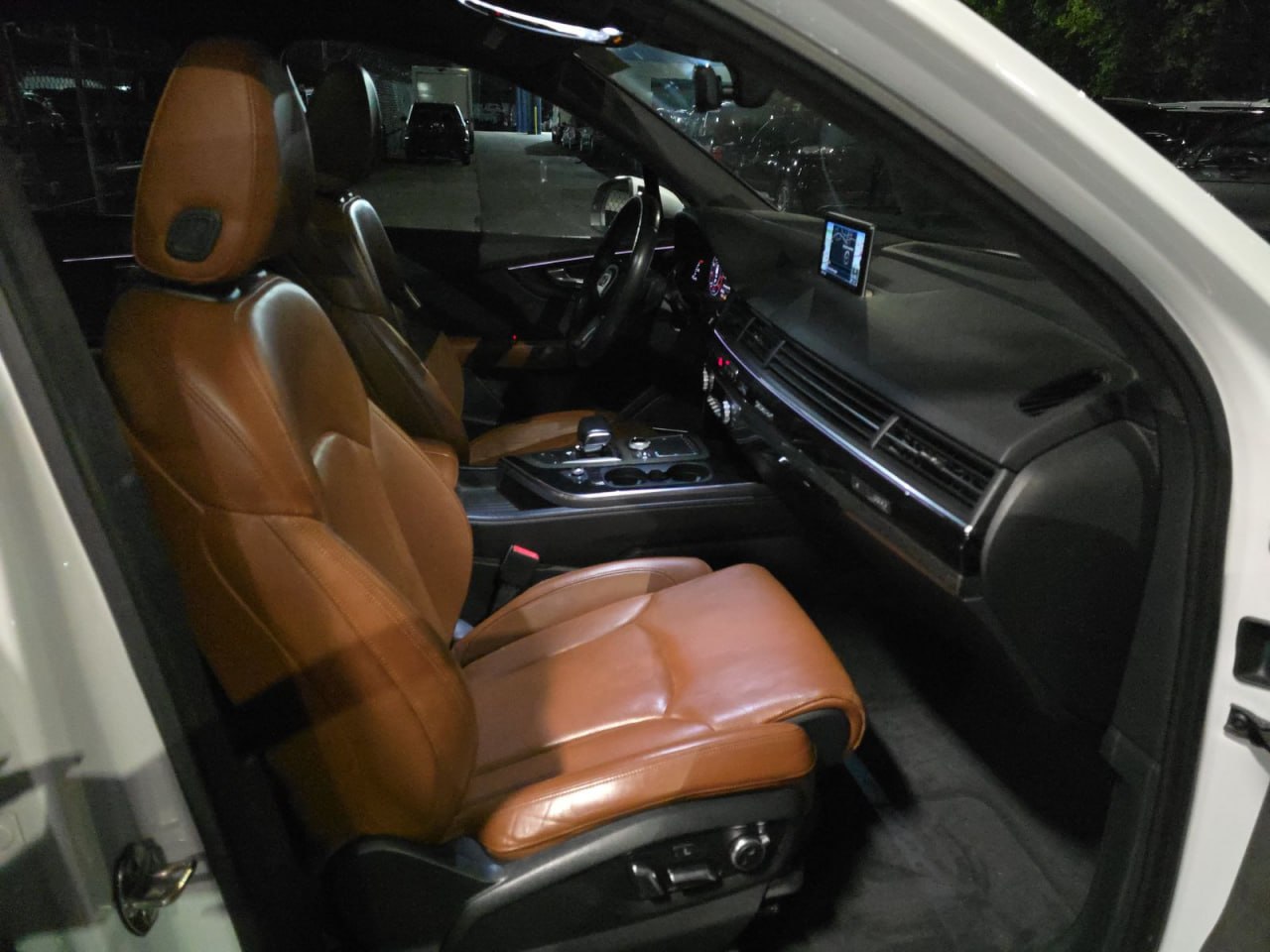 2017  AUDI Q7 PRESTIGE (ПНЕВМА)