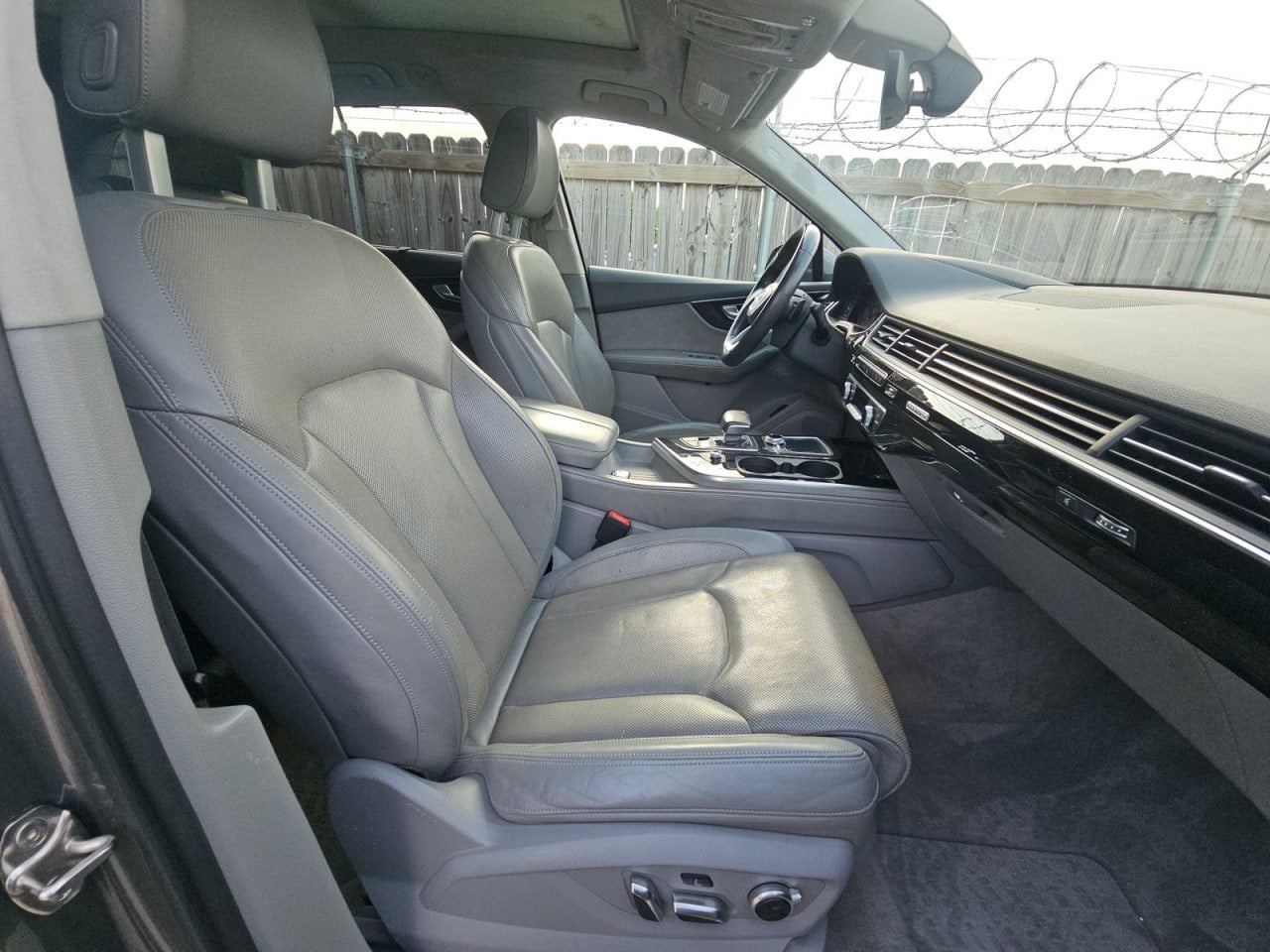 2017  AUDI Q7 PRESTIGE  (ПНЕВМА)