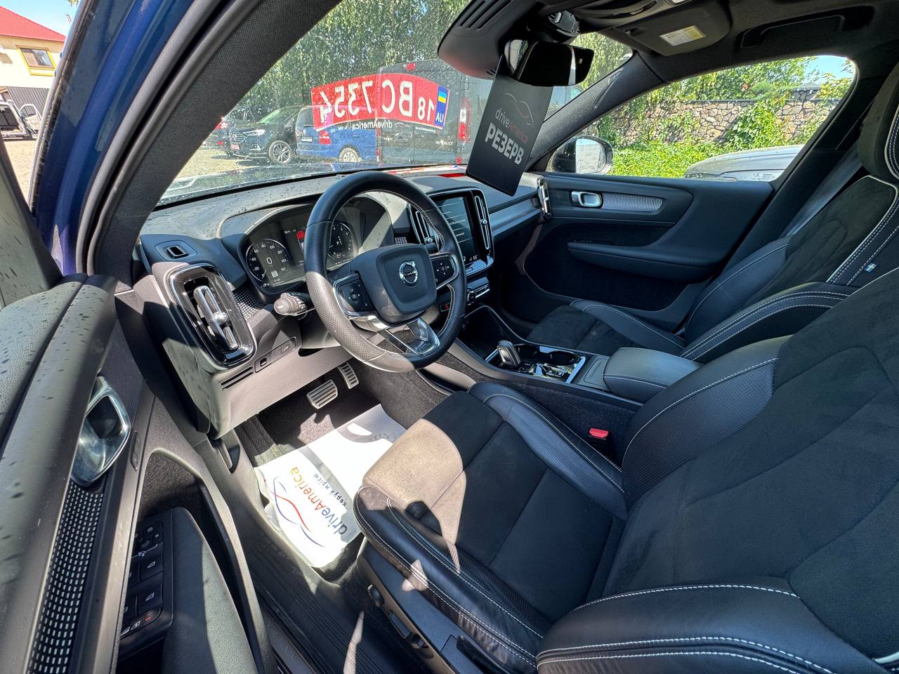 2021 VOLVO XC40 T5 R-DESIGN
