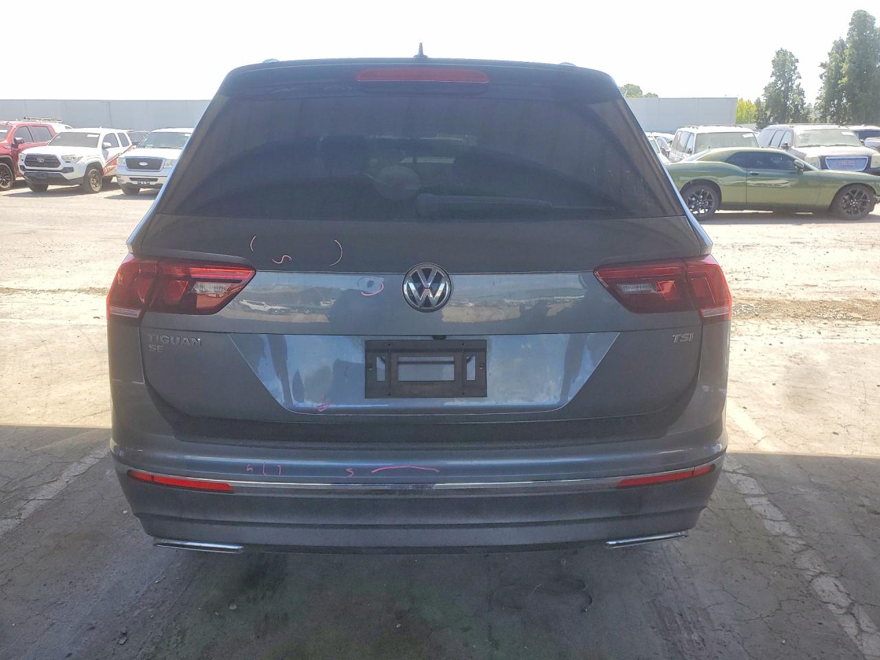 2018 VOLKSWAGEN TIGUAN SE