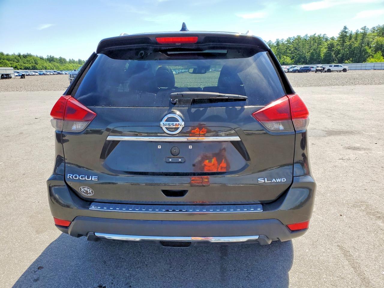 2017 NISSAN ROGUE SL