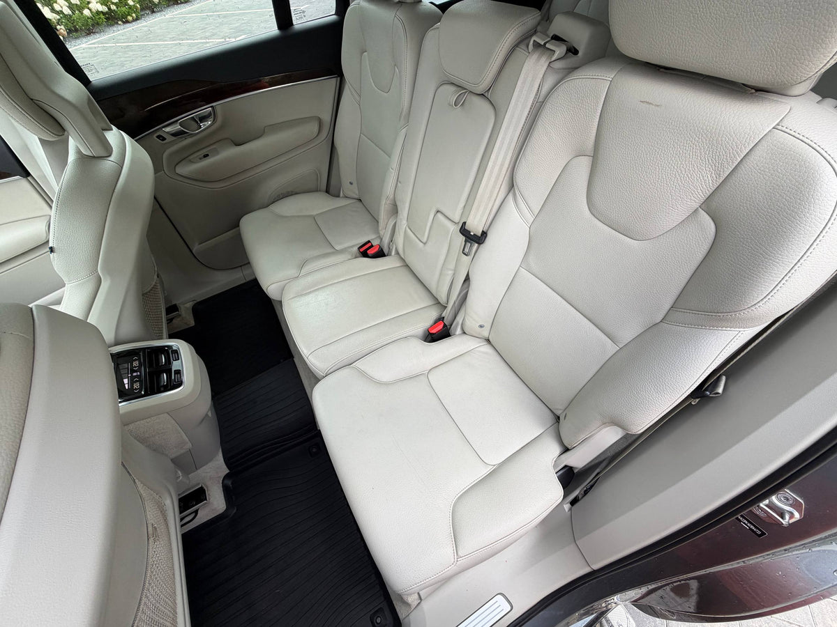 2016 VOLVO XC90 T6 MOMENTUM