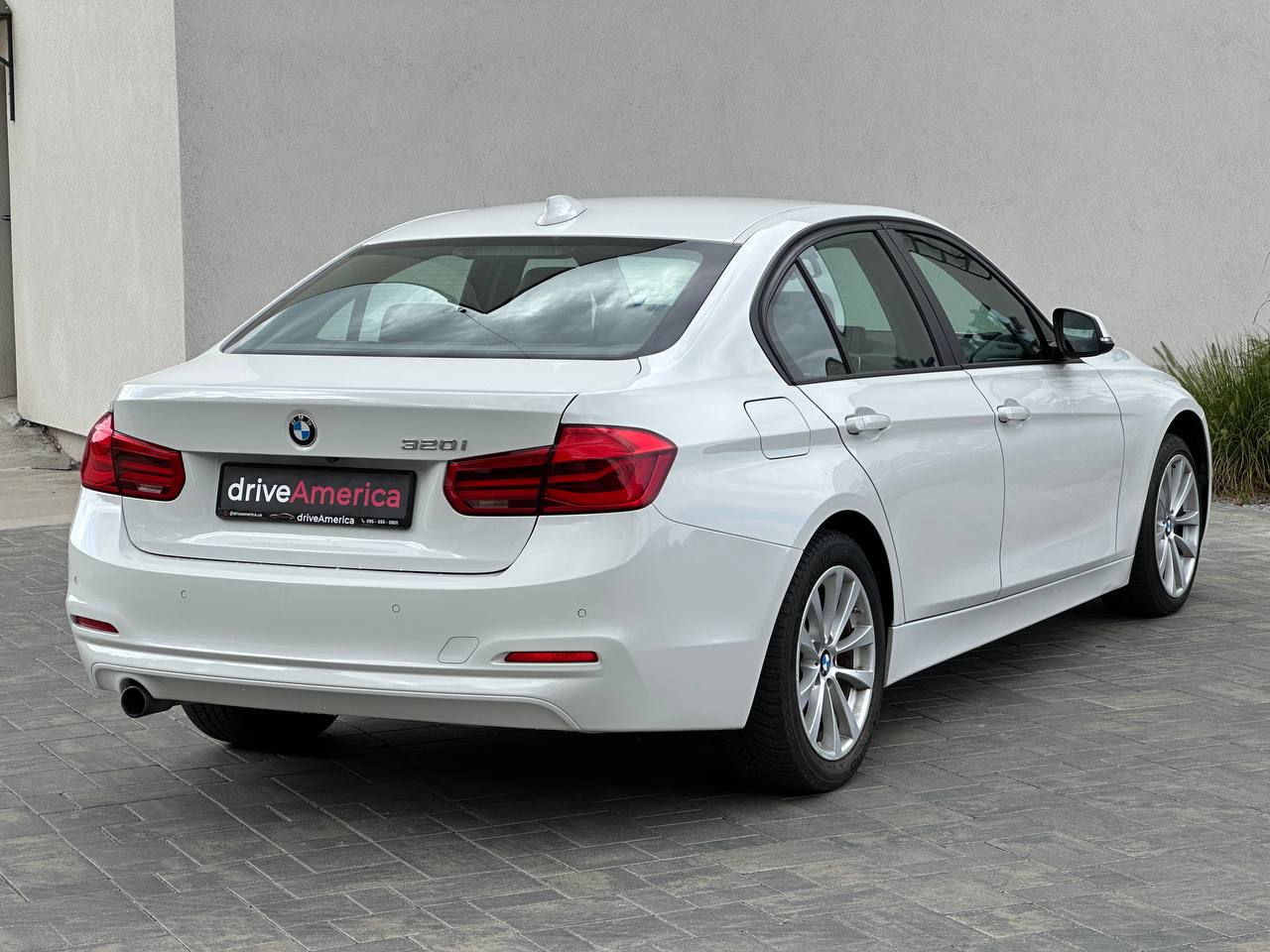 2016 BMW 320I