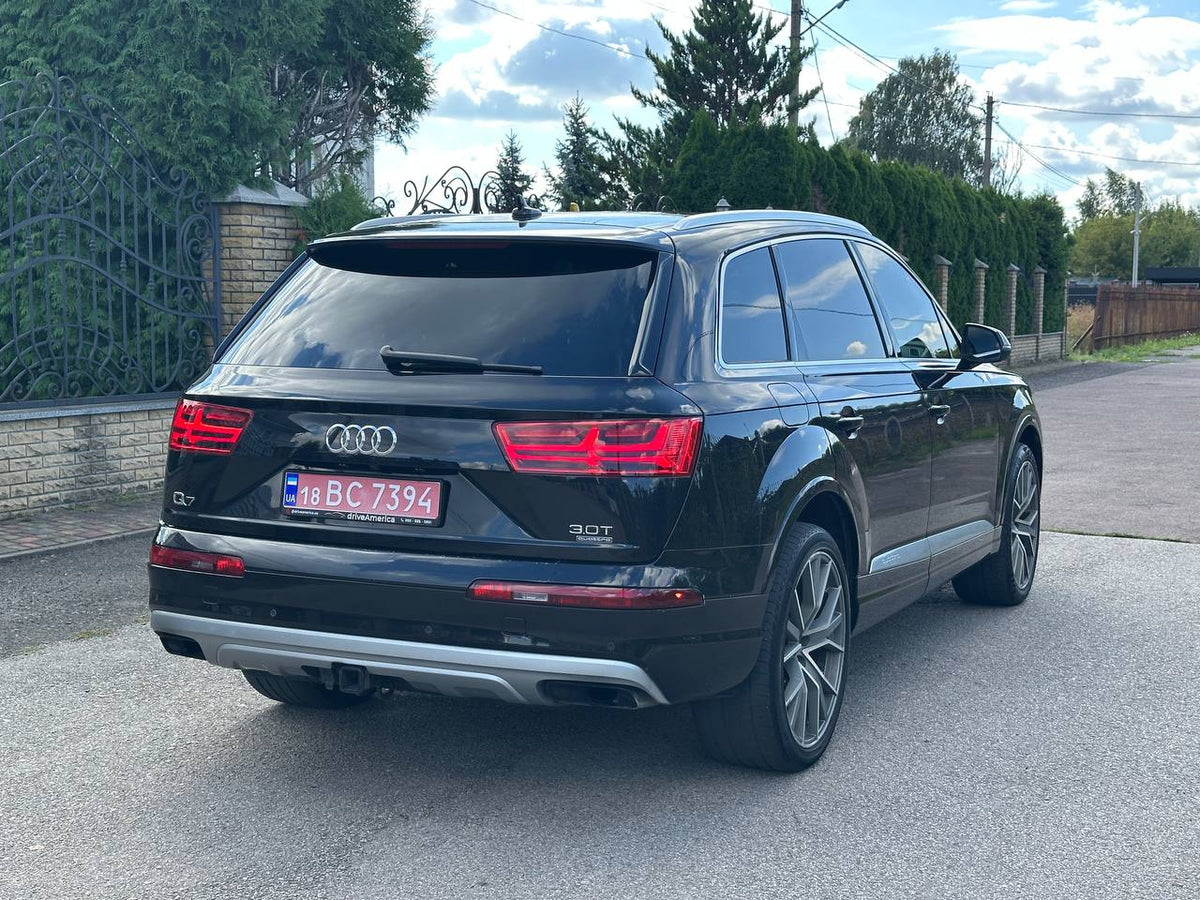 2017 AUDI Q7 PRESTIGE