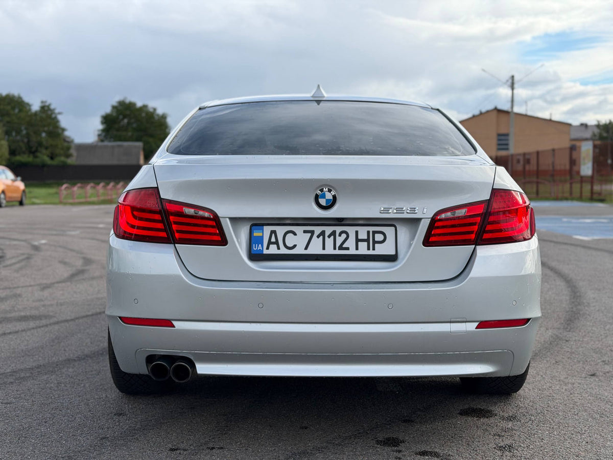 2011 BMW 5
