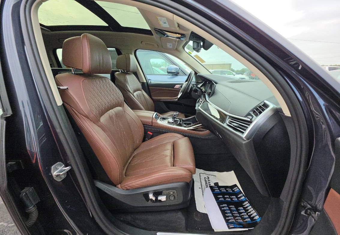 2020 BMW X7 40i