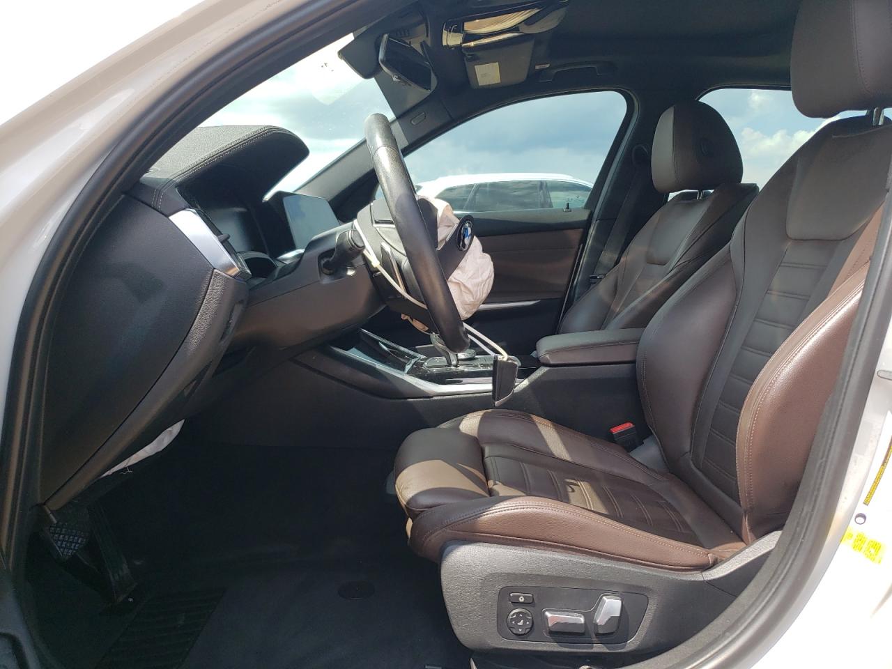 BMW 330I